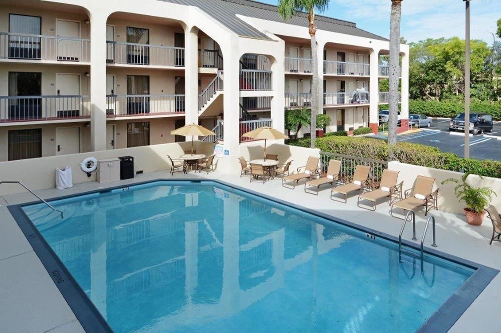 Quality Inn Palm Beach International Airport Уэст-Палм-Бич Экстерьер фото